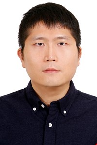張朝任